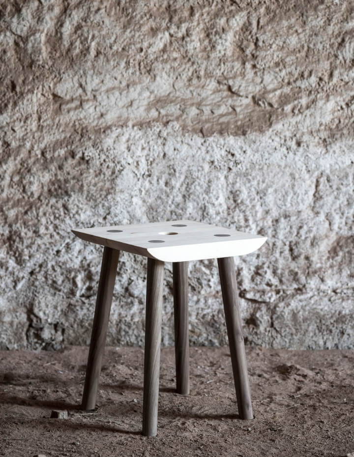 Motz Hocker Zirbelholz Motz Hocker Zirbelholz